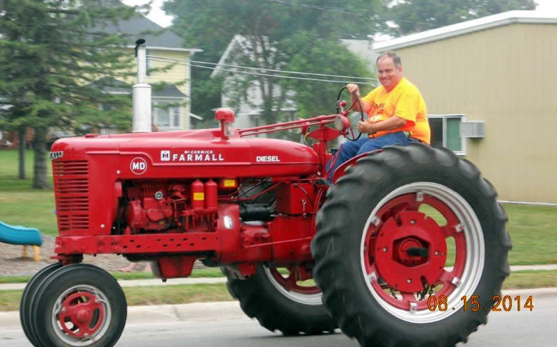tractorparade2