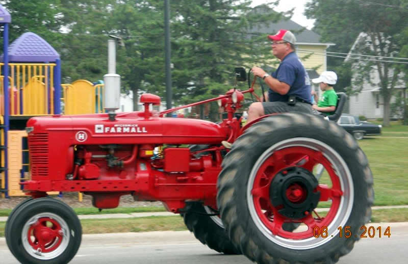 tractorparade4